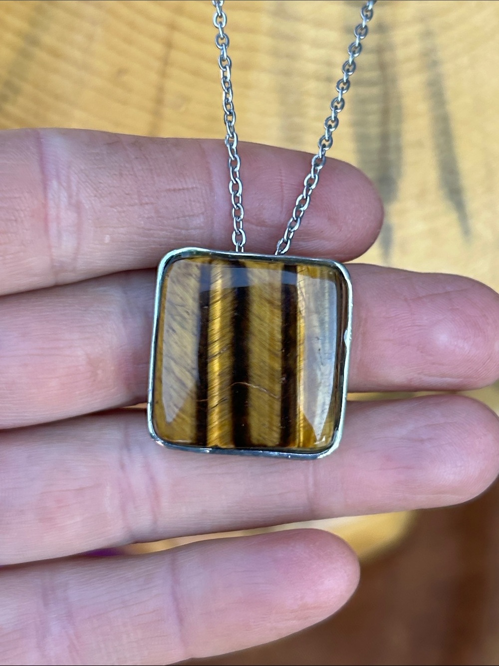 Vintage Tiger's Eye Square Pendant Necklace - Brown & Gold - Picture 5 of 6